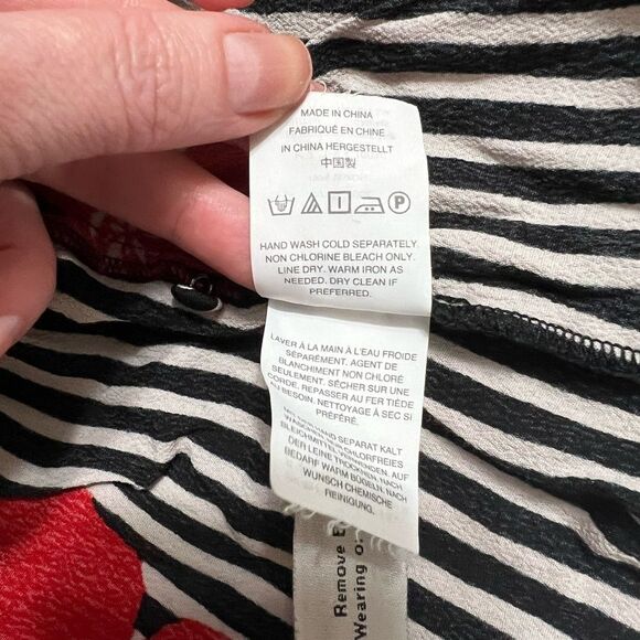 Madewell Ruffle-Wrap Dress in Candied
Orchids Medium 10 - Picture 12 of 13